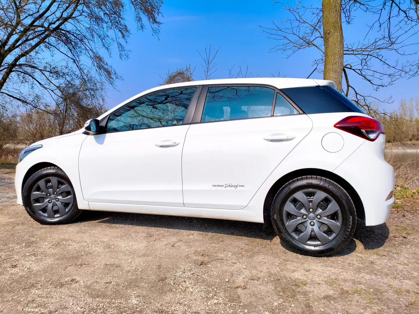 Hyundai i20 i20 1,25 Edition 25 Edition 25 Weiß - 2