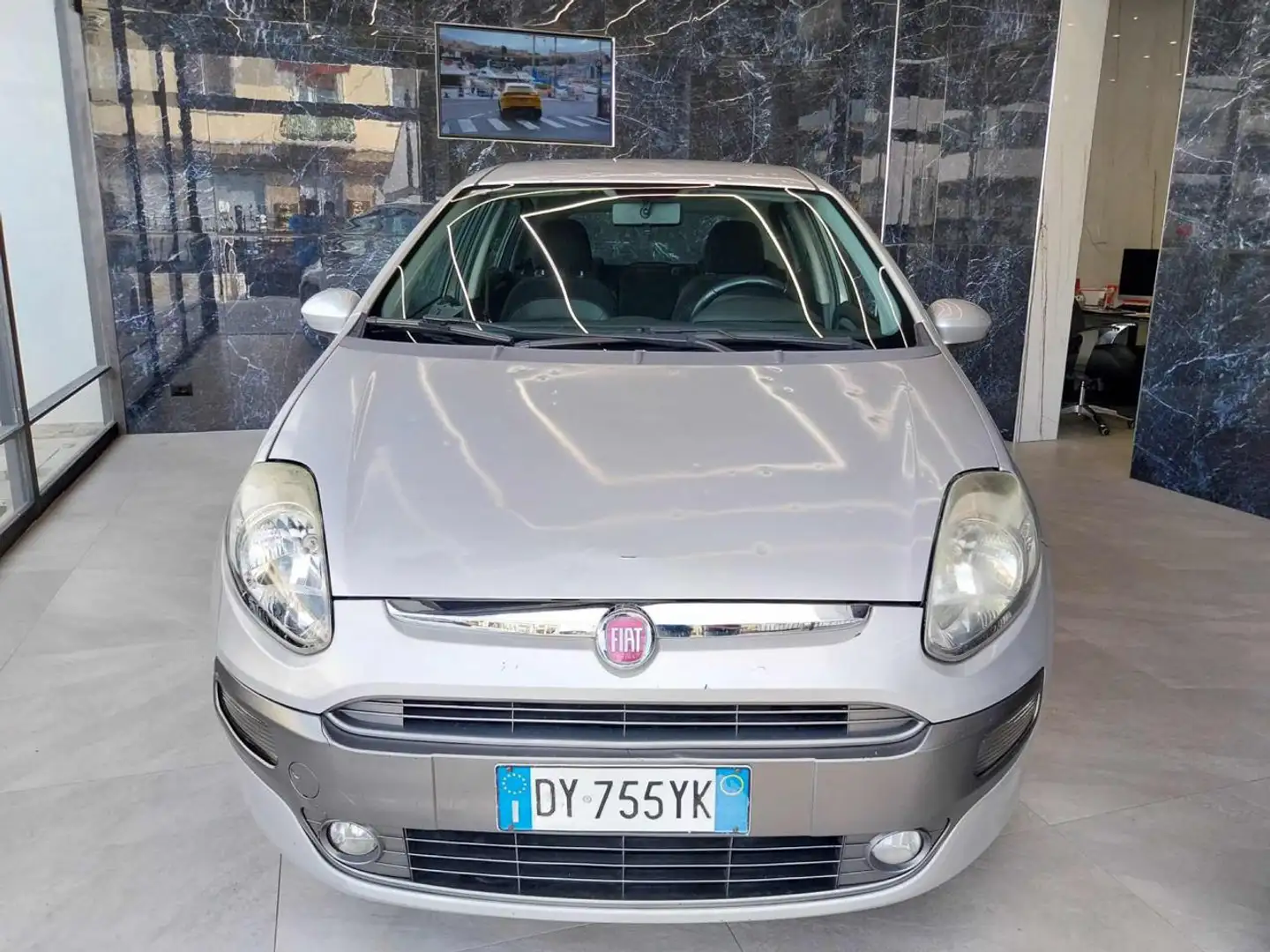Fiat Punto Evo 1.4 5 porte Active Natural Power Grigio - 1