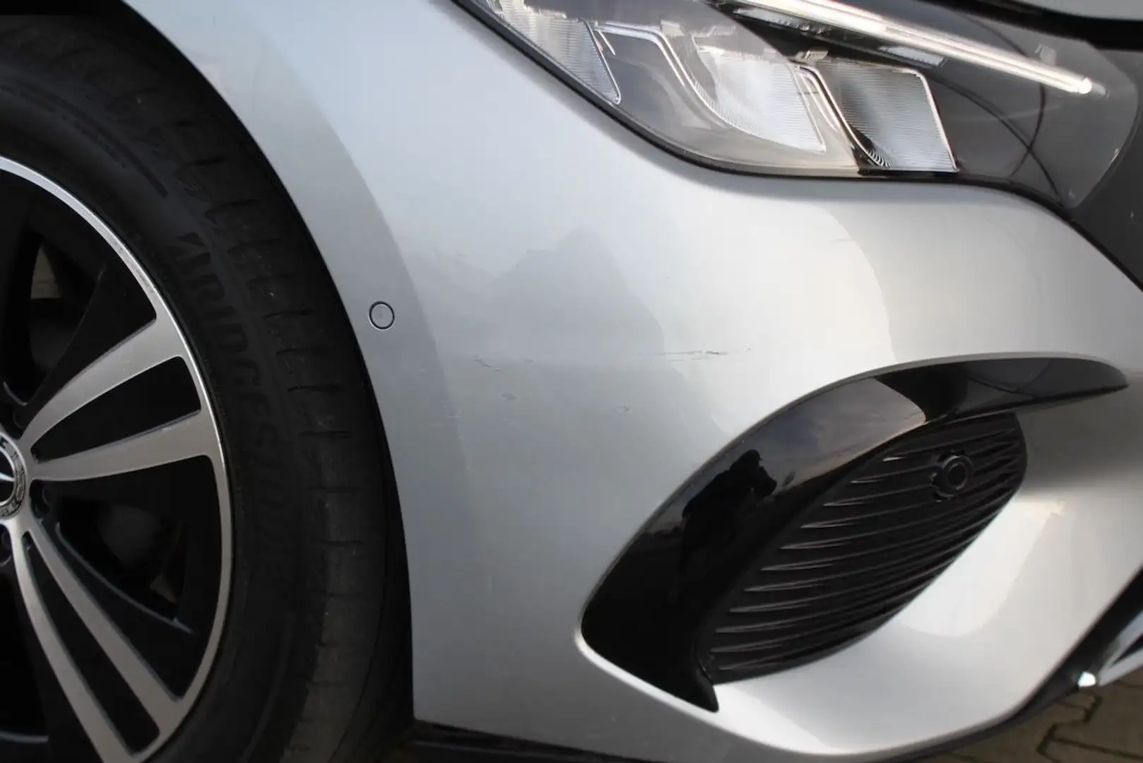 Mercedes-Benz EQE 300 84B 22kW onboard Distronic 33.172€ NETTO Argent - 2