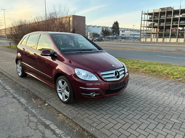Mercedes-Benz B 200 Grand Edition-Automatik-Navi-eSD-Bi-Xenon