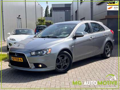 Mitsubishi Lancer Sportback 1.6 Edition Two | LEDER | Keyless | Clim