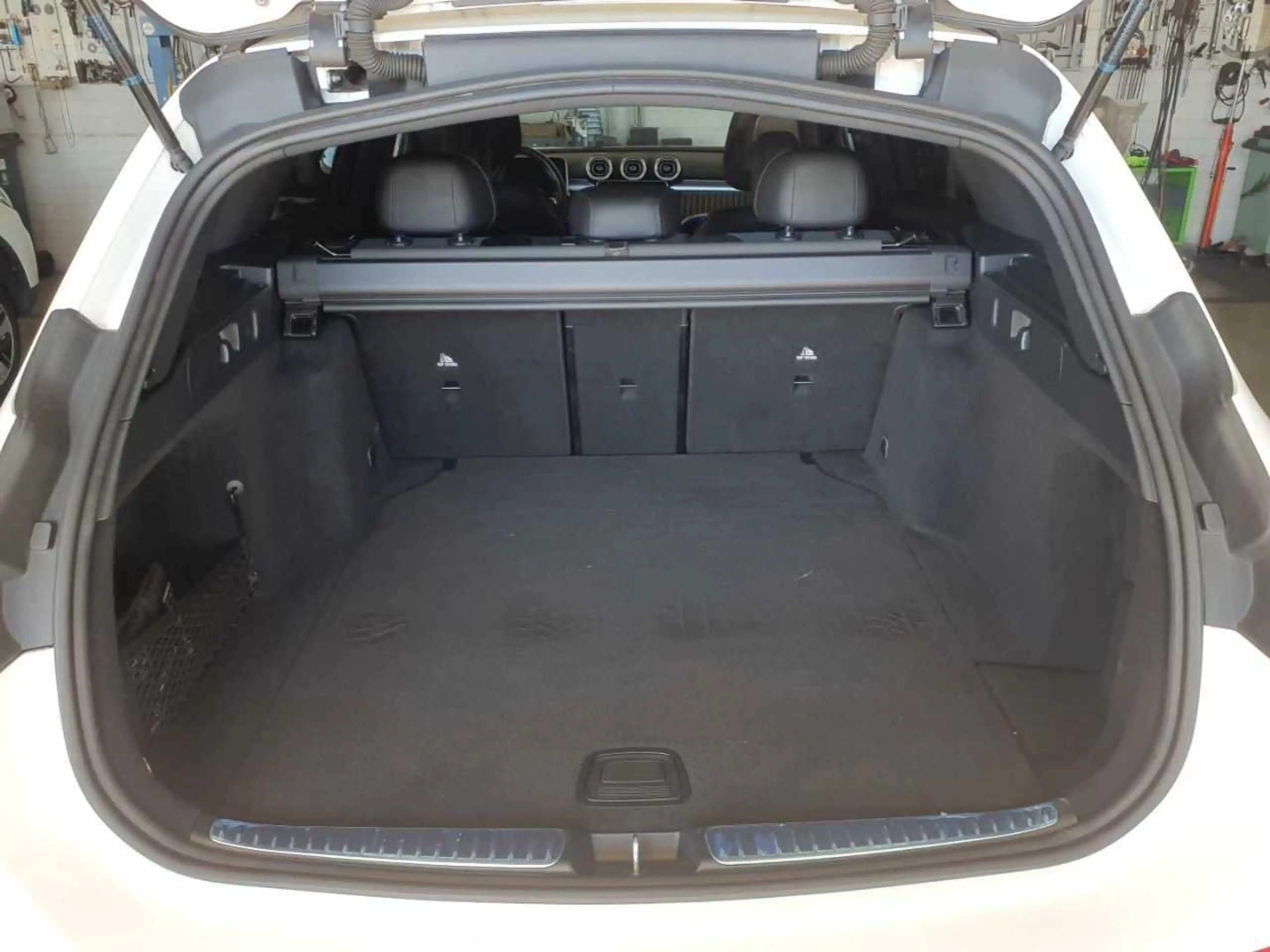 Mercedes-Benz C 220 C  d T AMG Line SpoSi BLIS El.Heckkl. Key — photo 13