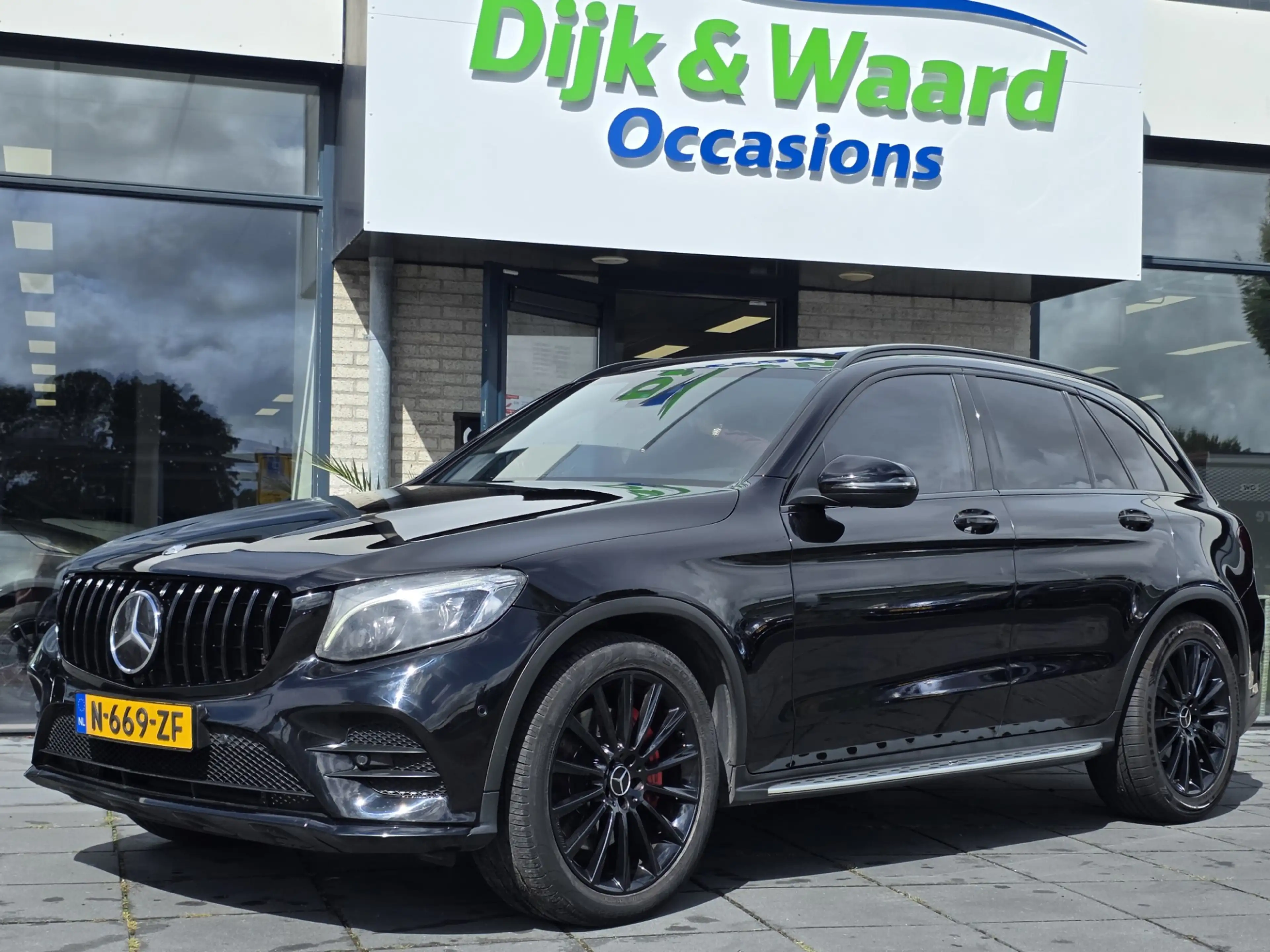 Mercedes-Benz GLC 250 d 4MATIC Edition 1 – AMG-Line – Pano – Automaat