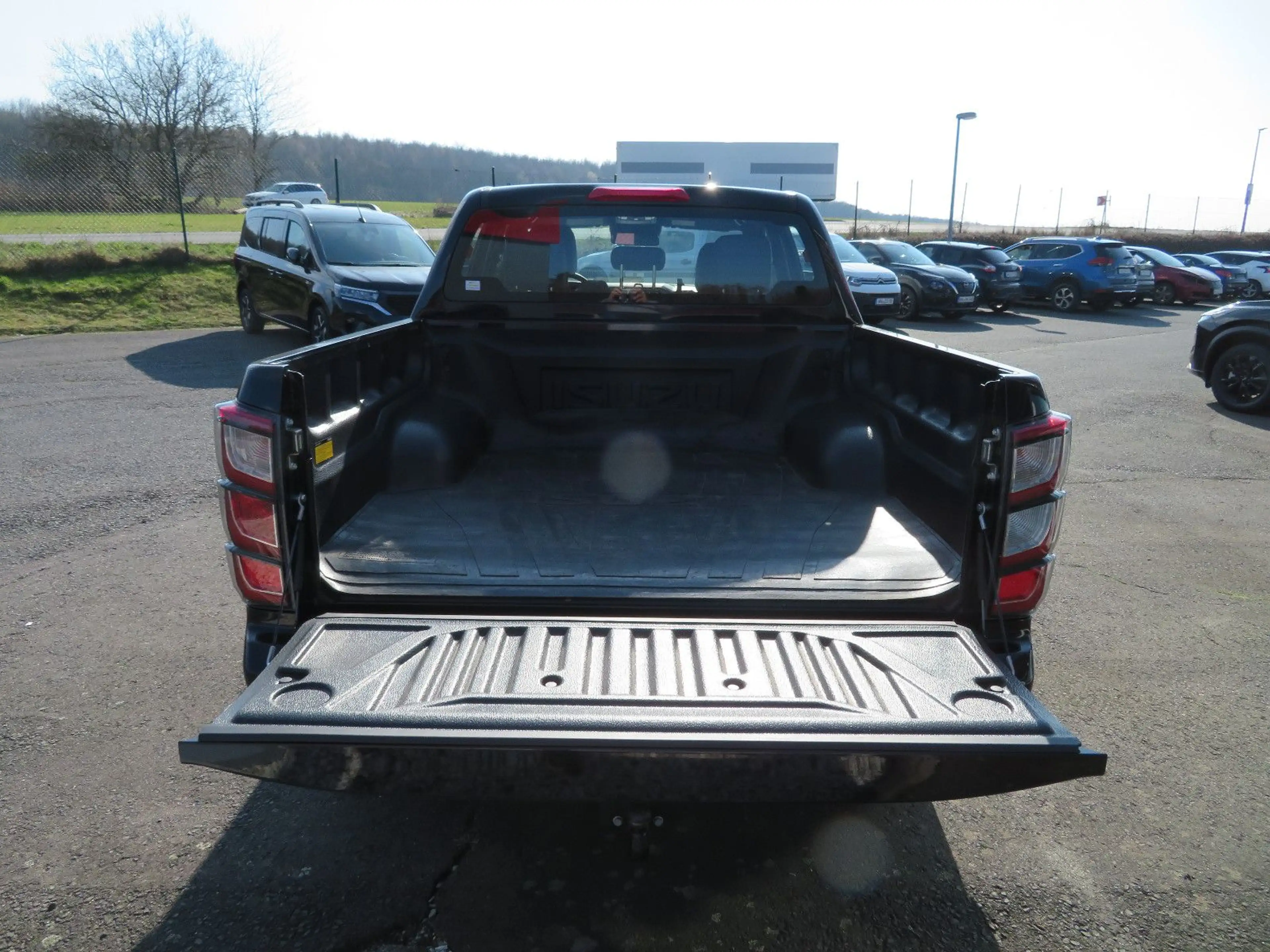 Isuzu D-Max DoKa Face-Lift,AHK geflanscht — photo 7