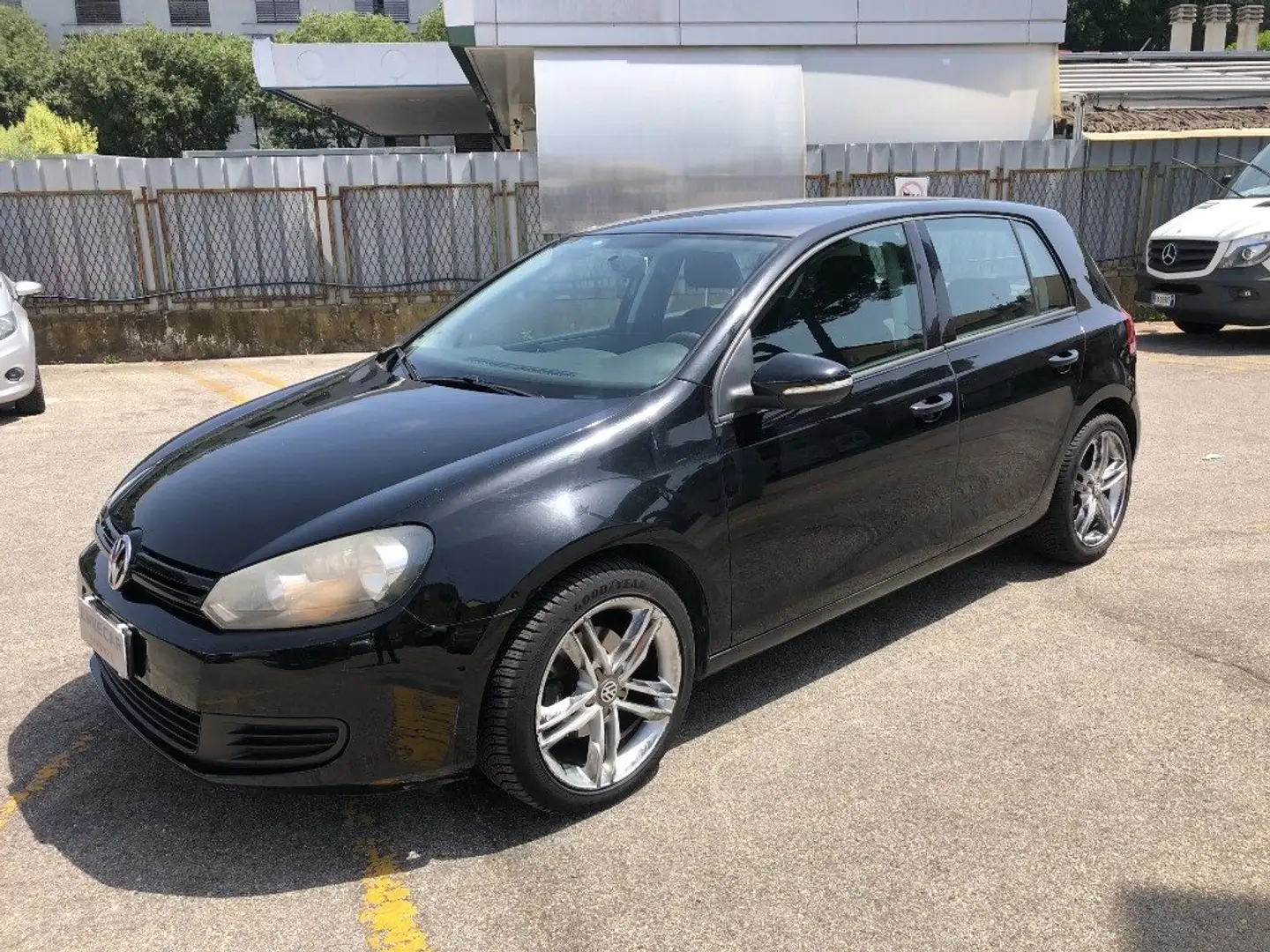 Volkswagen Golf 1.6 TDI DPF 5p. United Noir - 1