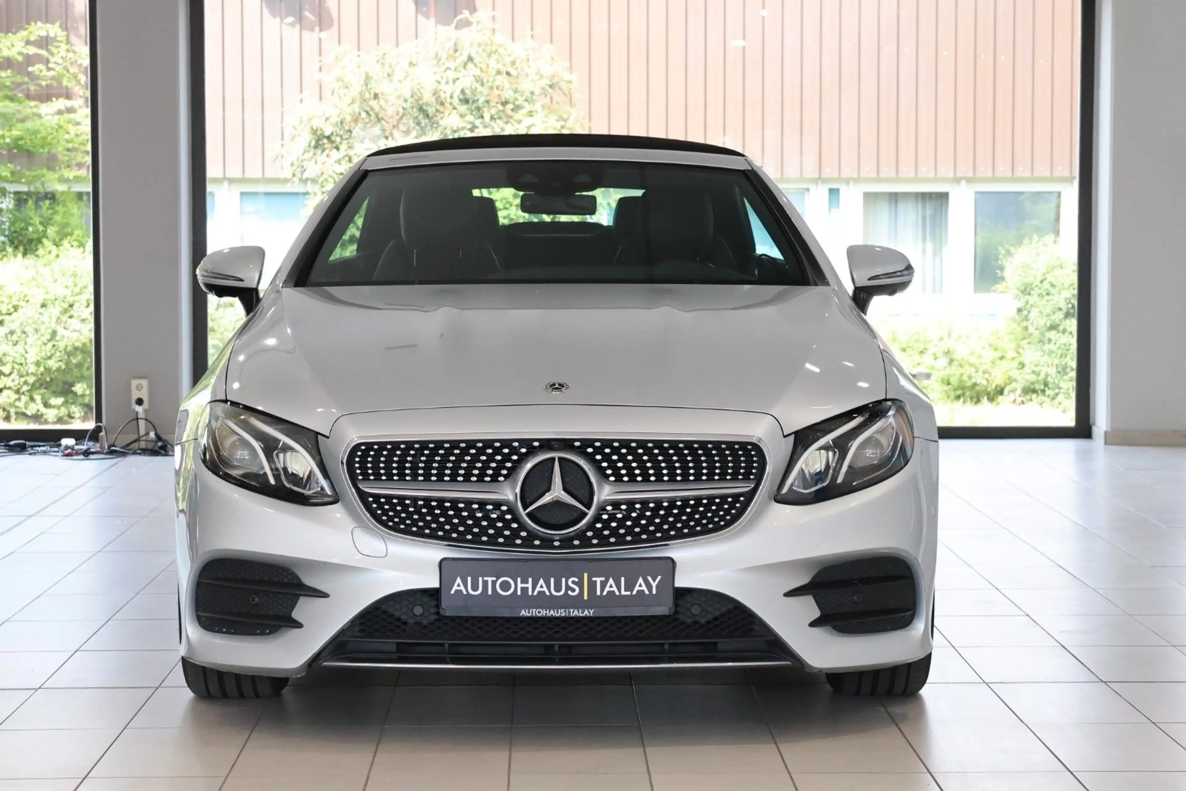 Mercedes-Benz E 450 Cabrio 4Matic AMG*ACC*360*HUD* — photo 3