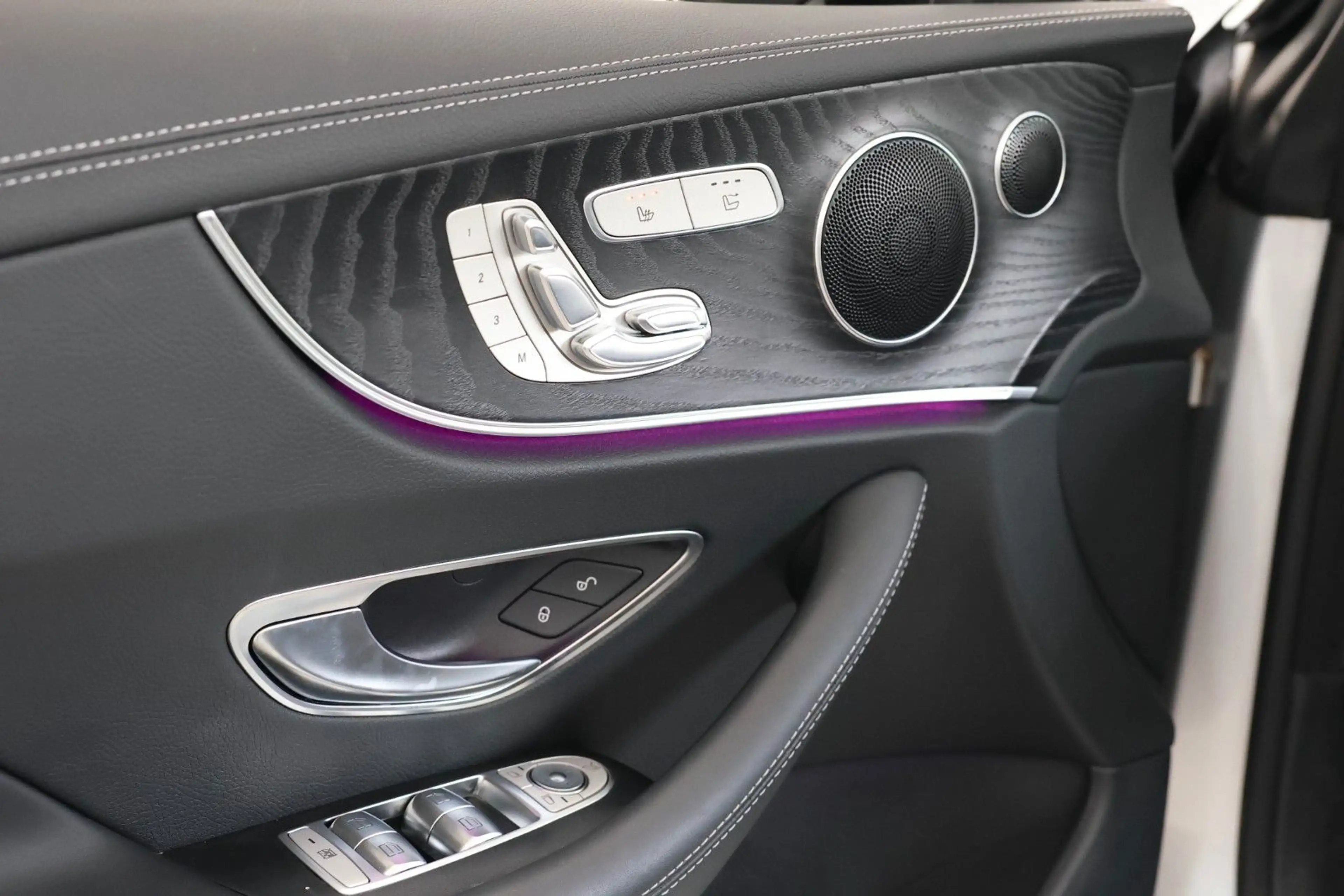 Mercedes-Benz E 450 Cabrio 4Matic AMG*ACC*360*HUD* — photo 10