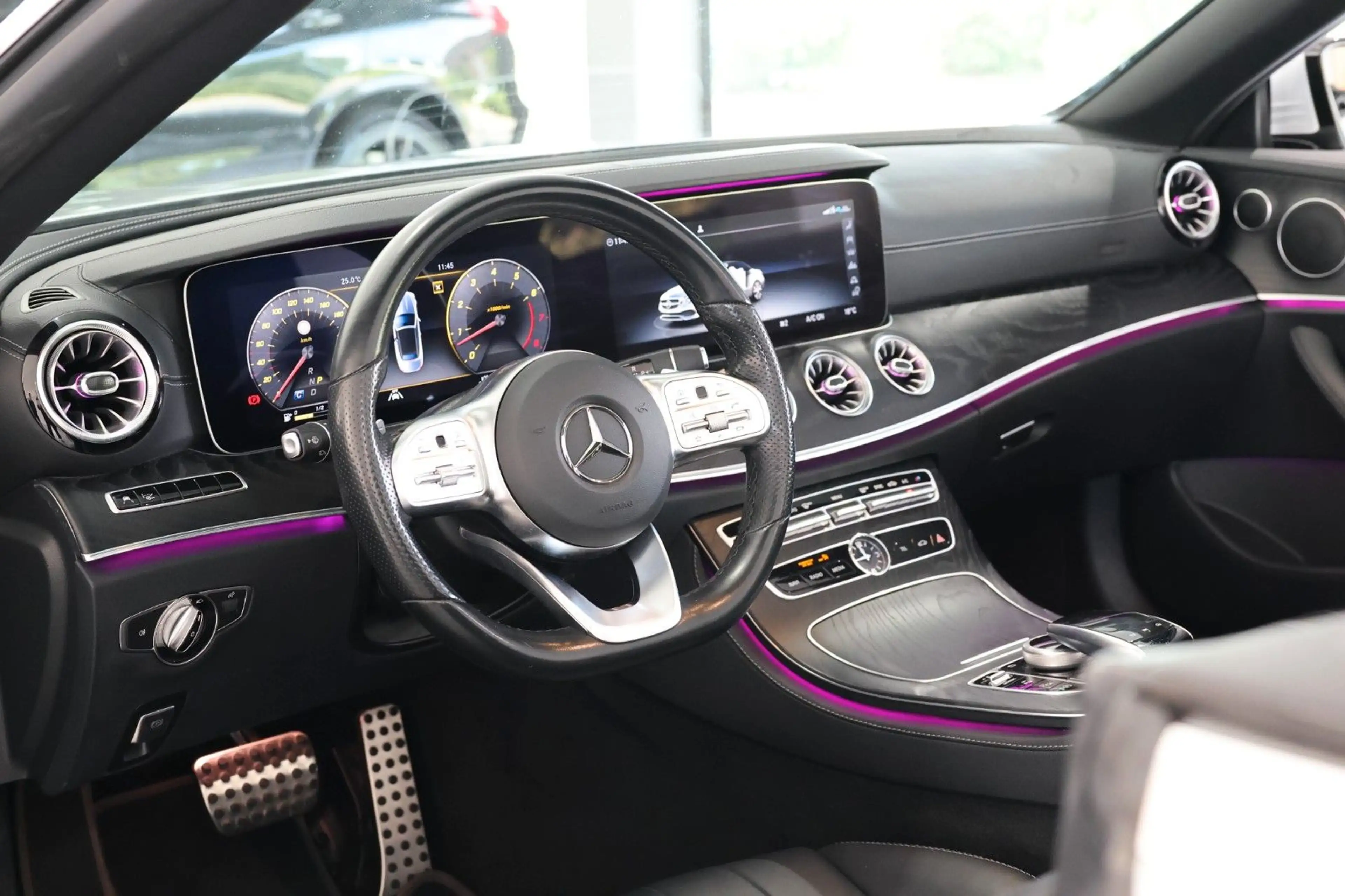 Mercedes-Benz E 450 Cabrio 4Matic AMG*ACC*360*HUD* — photo 12