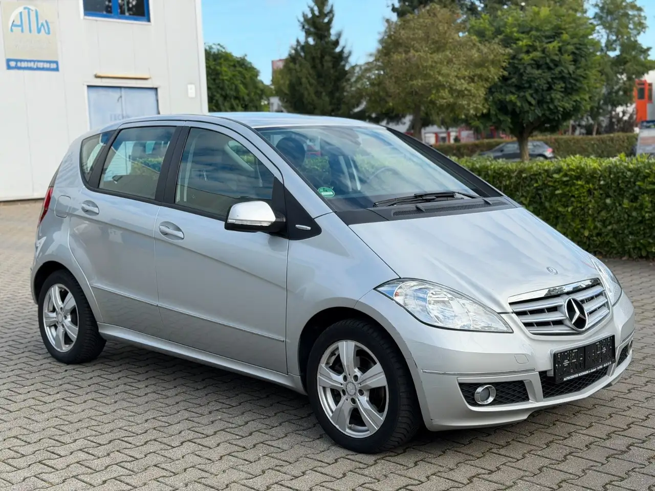 Mercedes-Benz A 180