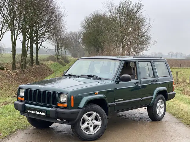 Jeep Cherokee XJ 2.5i Sport