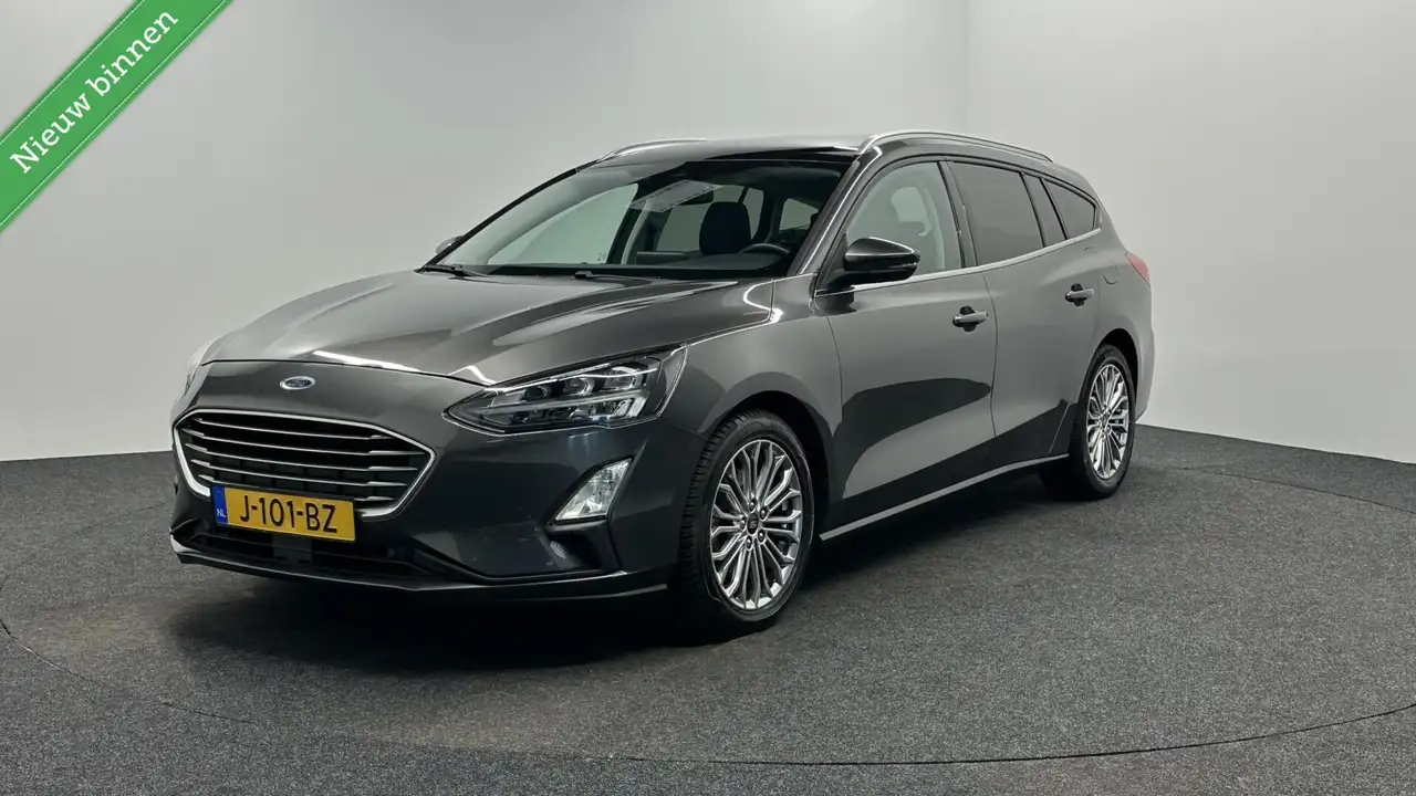 Ford Focus Wagon 1.0 EcoBoost Titanium Business PANO TREKHAAK