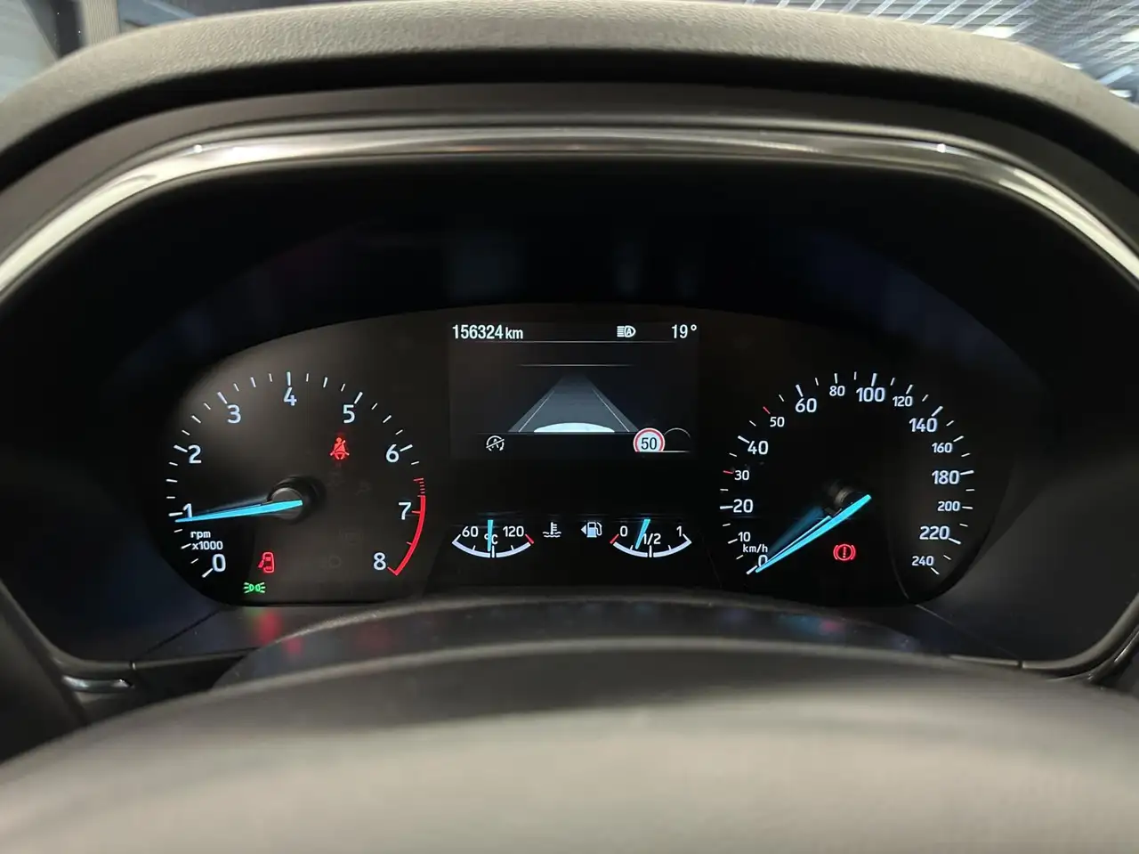 Ford Focus Wagon 1.0 EcoBoost Titanium Business PANO TREKHAAK, миниатюра 29