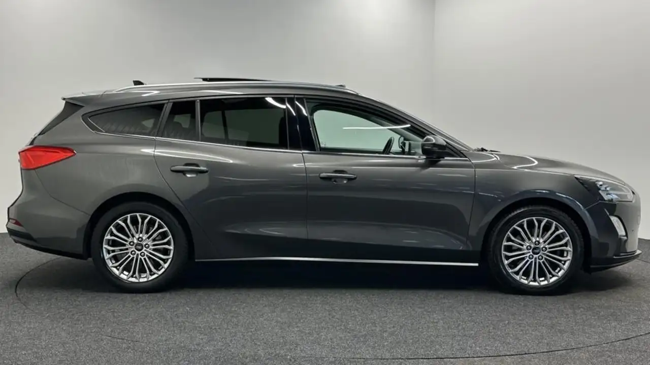 Ford Focus Wagon 1.0 EcoBoost Titanium Business PANO TREKHAAK, миниатюра 9