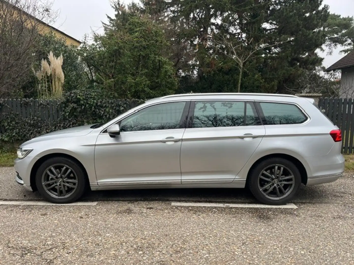 Volkswagen Passat Variant Highline 2,0 TDI DSG/Top Ausstattung/ Gris - 2