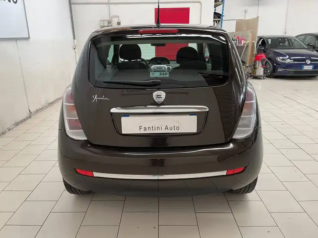 Lancia Ypsilon view 4