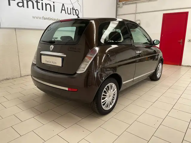 Lancia Ypsilon view 3