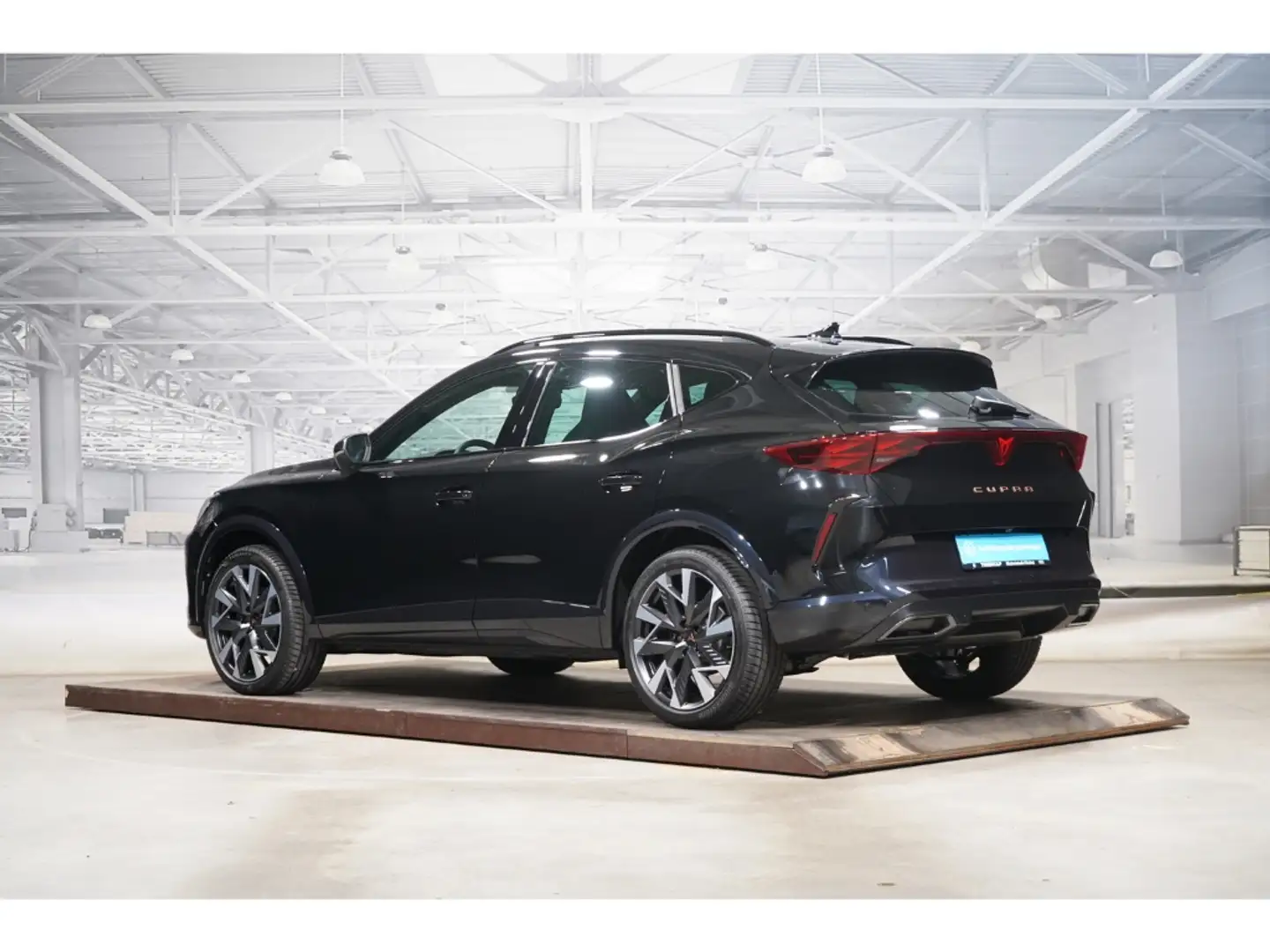 CUPRA Formentor 1.5 eTSI AHK Edge-Paket Panoramadach Schwarz - 2