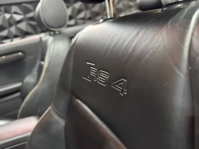 Audi RS4 view 9
