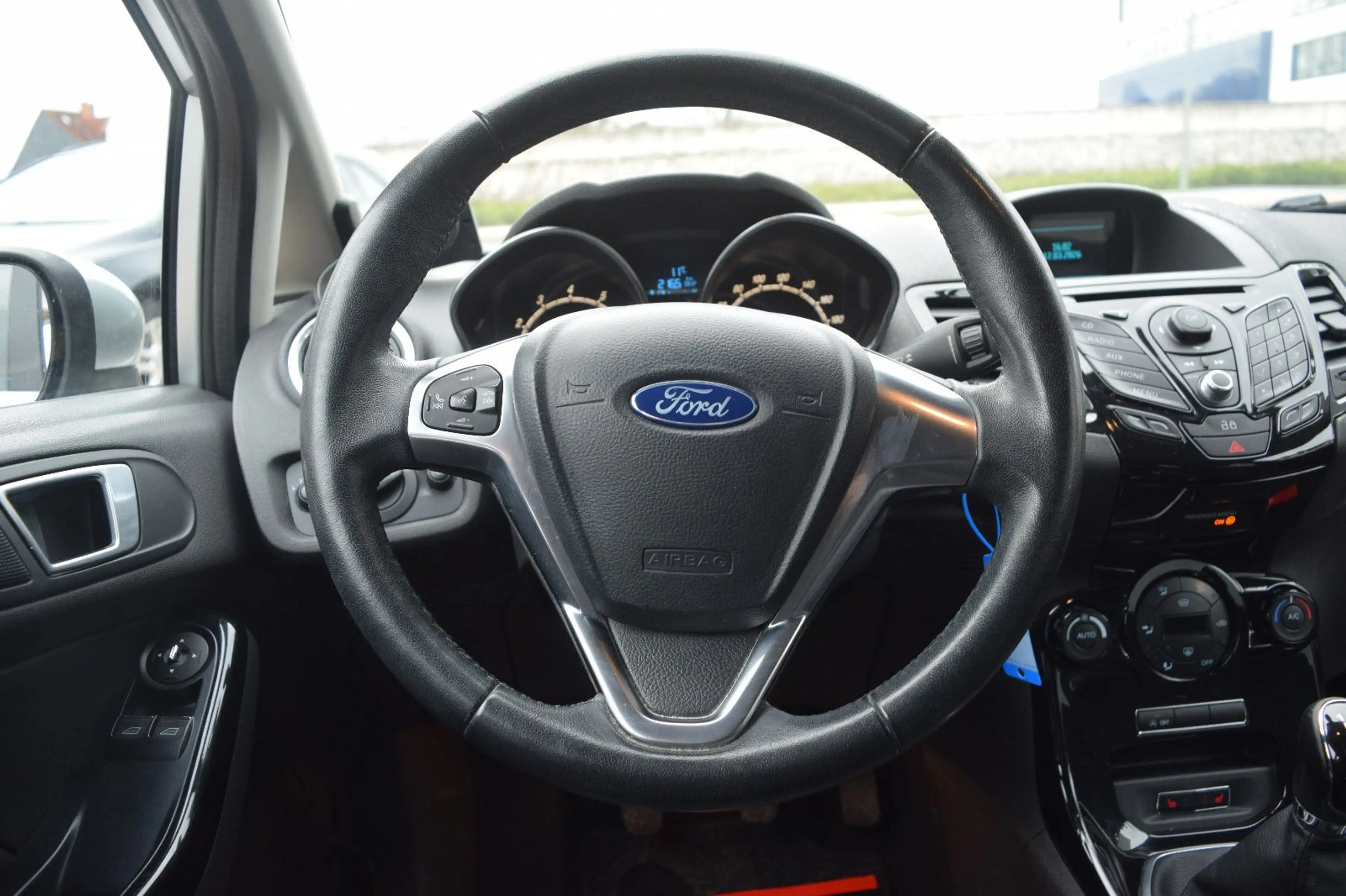 Ford Fiesta KLIMAAUTOMATIK, LED, START&STOP, ISOFIXX — photo 10