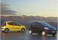 Peugeot 107 1.0i Urban Move 2 Tronic Plateado - thumbnail 2