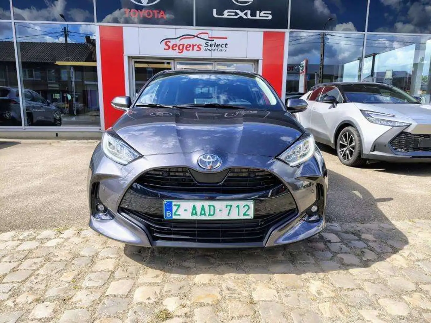 Toyota Yaris Iconic Grau - 2