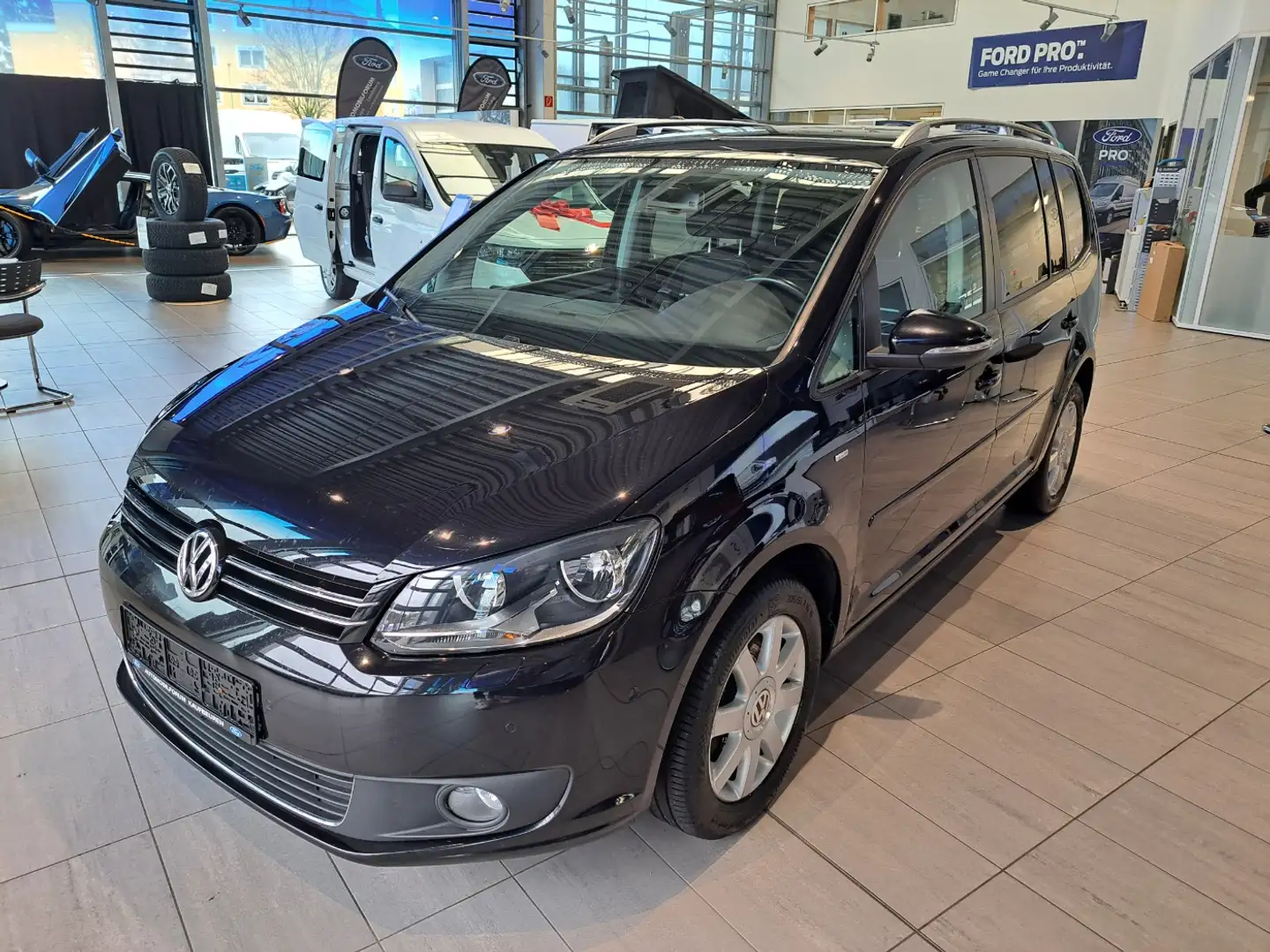 Volkswagen Touran 2.0 TDI BMT Cup Zahnr. NEU Navi SHZ PDC Black - 2