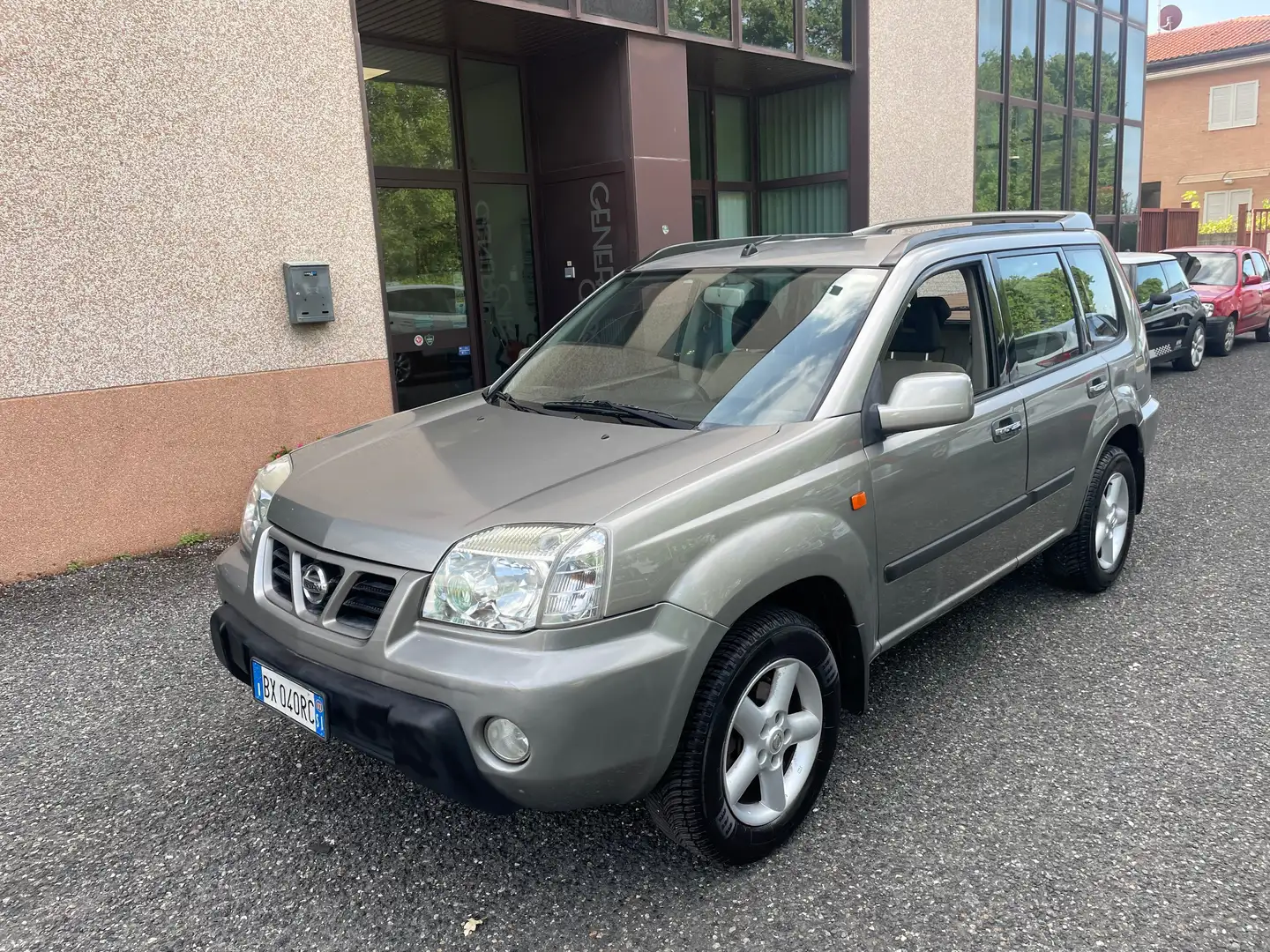 Nissan X-Trail 2.2 td-di Sport Grigio - 2