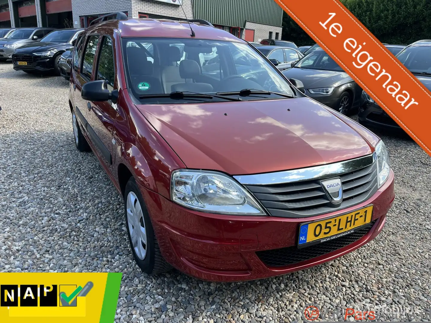 Dacia Logan MCV 1.6 Ambiance,Airco,Cruise,1e eigenaar! Rood - 1