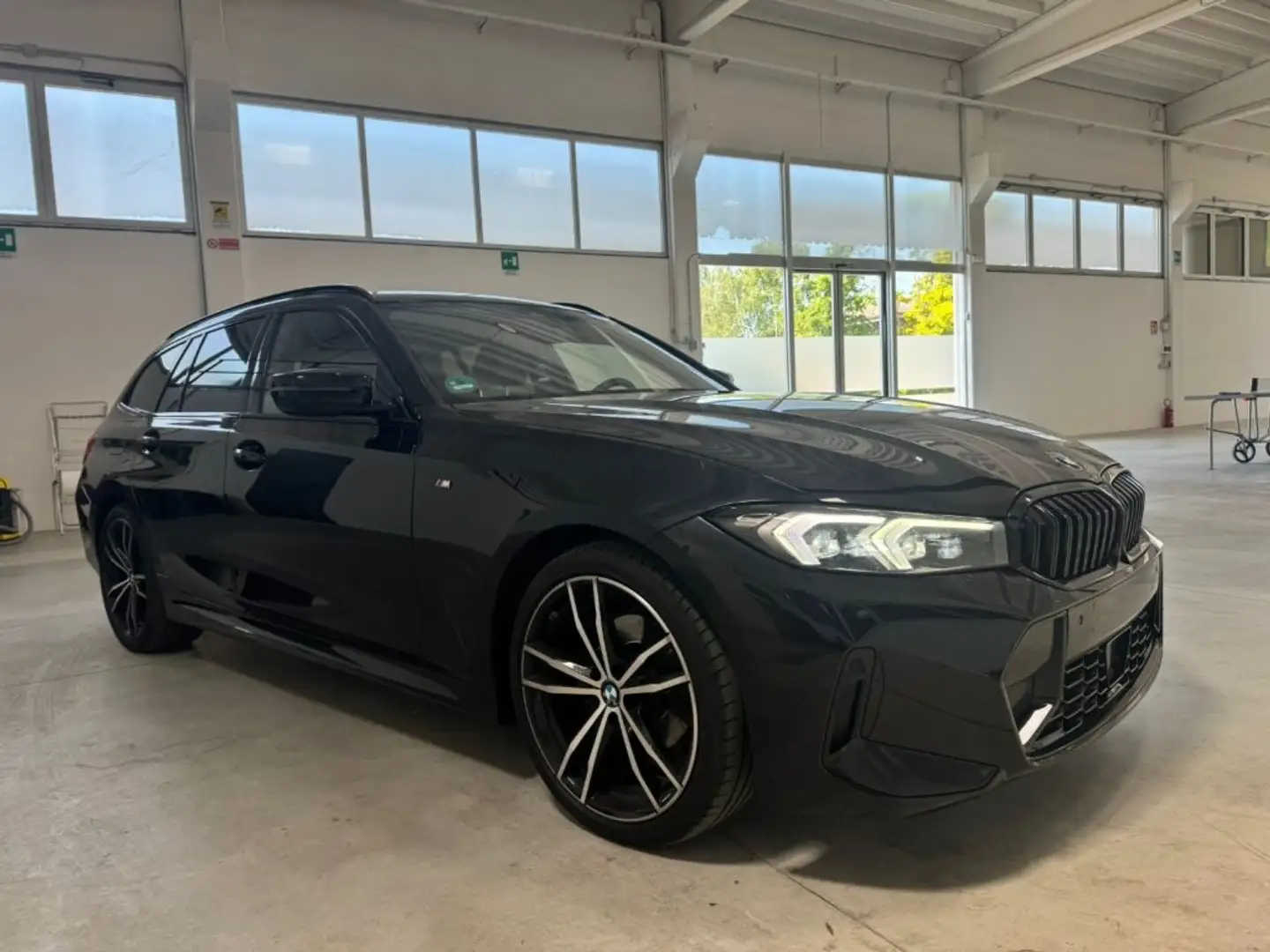 BMW 320 d 48V xDrive Touring Msport Noir - 2