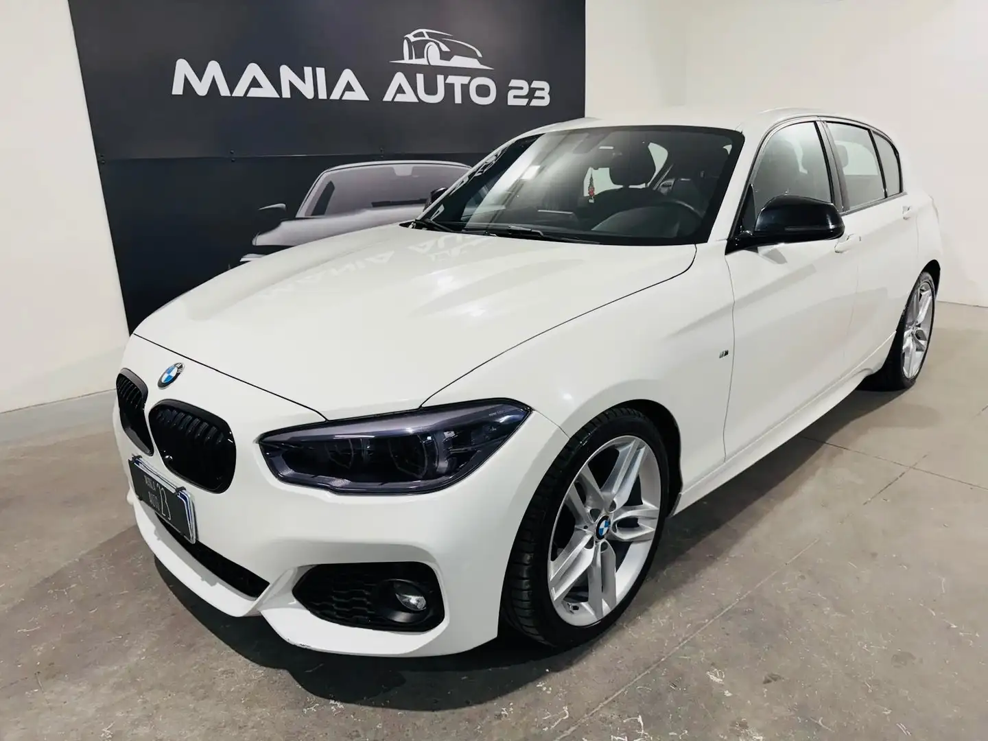 BMW 120 Serie 1 F/20-21 2017 120d xdrive Msport 5p auto Bianco - 1
