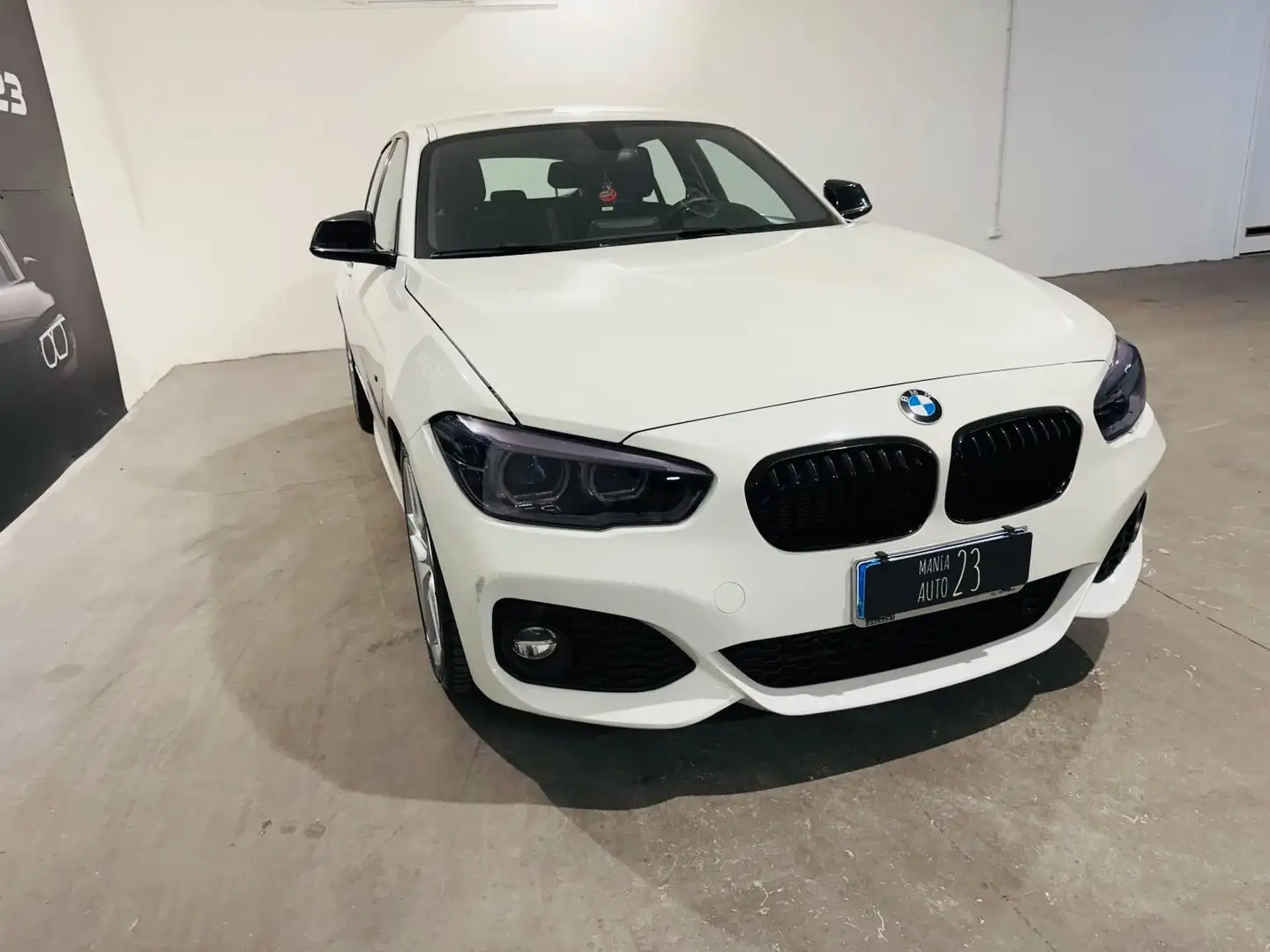 BMW 120 Serie 1 F/20-21 2017 120d xdrive Msport 5p auto Bianco - 2