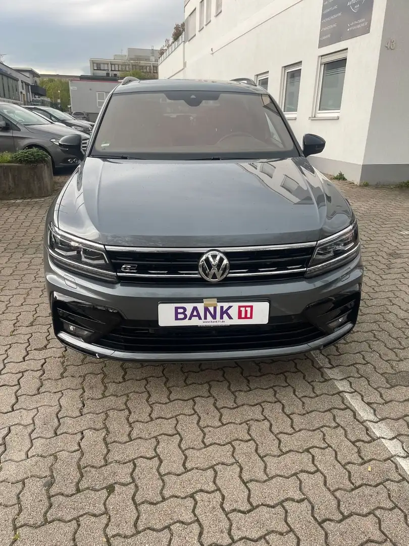 Volkswagen Tiguan Allspace Highline 4Motion Gris - 2