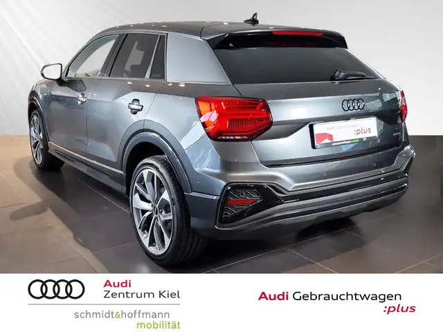 Audi Q2 view 4