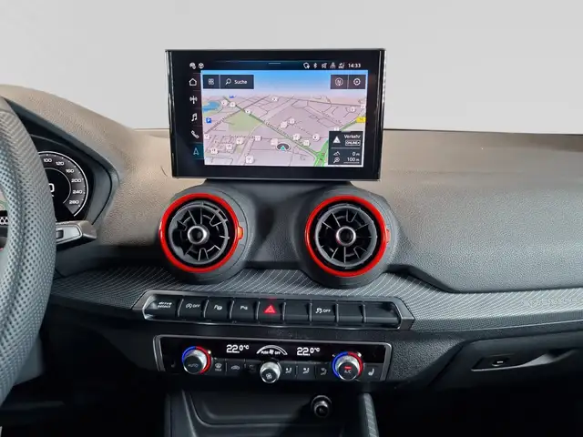 Audi Q2 view 12