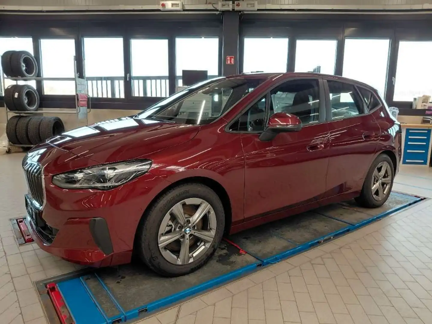 BMW 223d Active Tourer xDrive ACC AHK SHZ KZU HUD QI Rot - 2