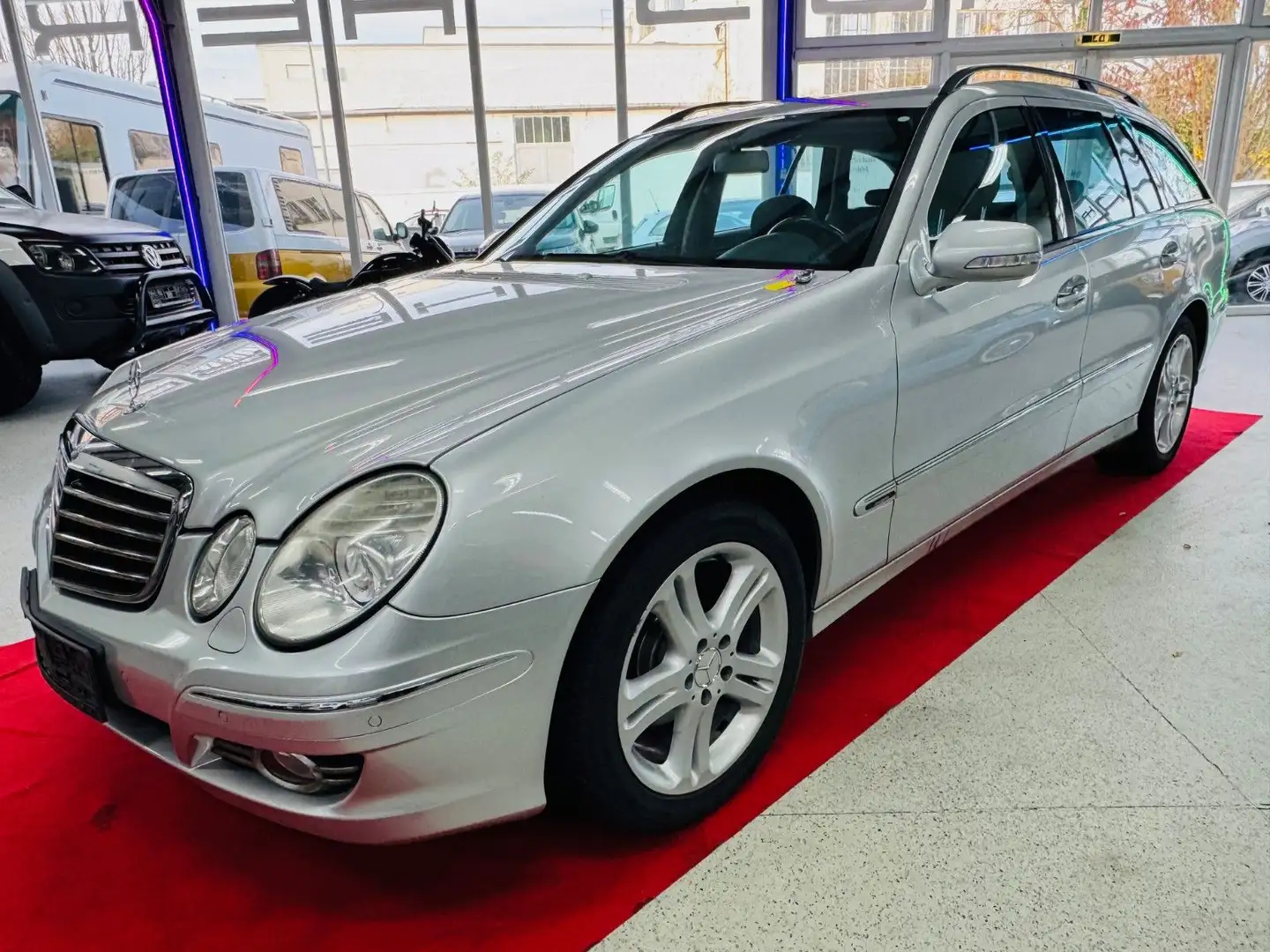 Mercedes-Benz E 200 E T-Modell E 200 T Kompressor Silber - 2