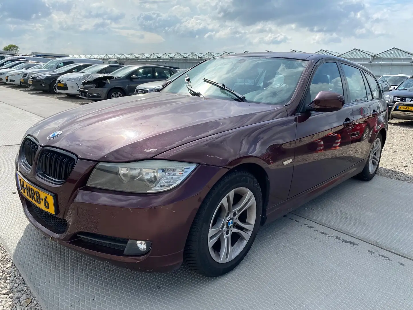 BMW 318 3-serie Touring 2009 * 318i Business Line * EXPORT Červená - 1
