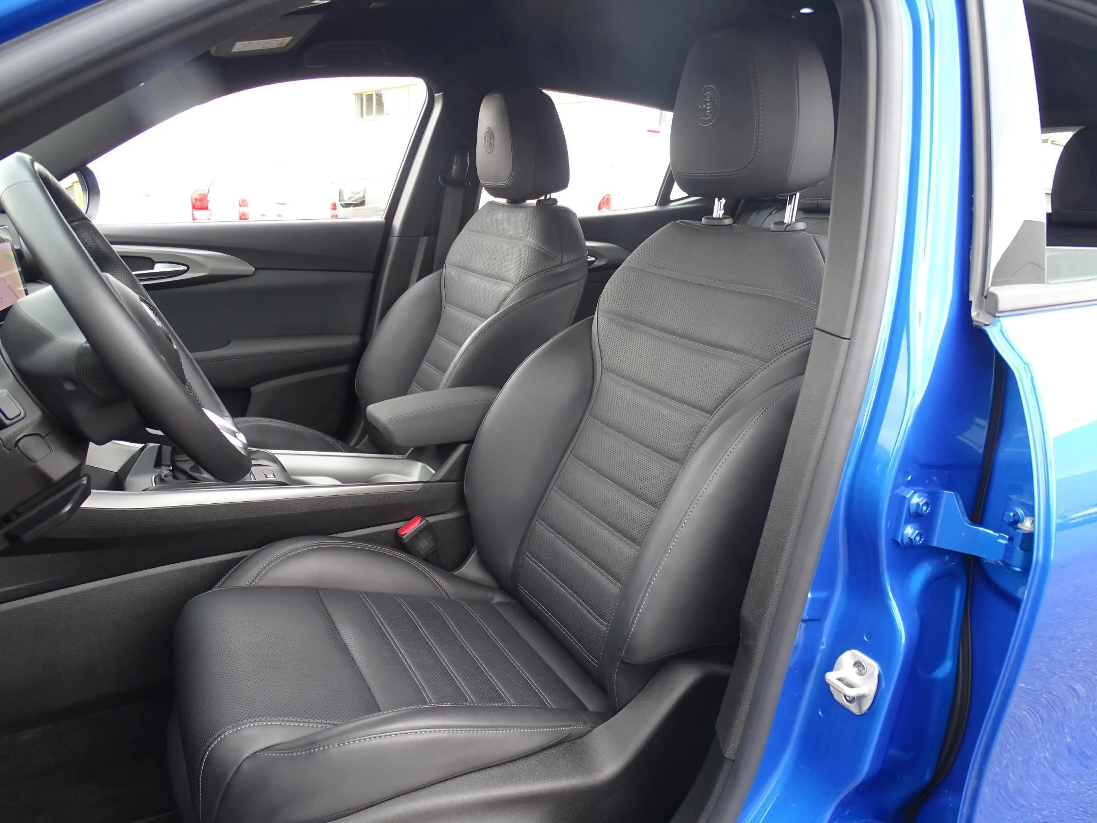 Alfa Romeo Tonale 1.5 130 MHEV Sprint FWD — photo 12