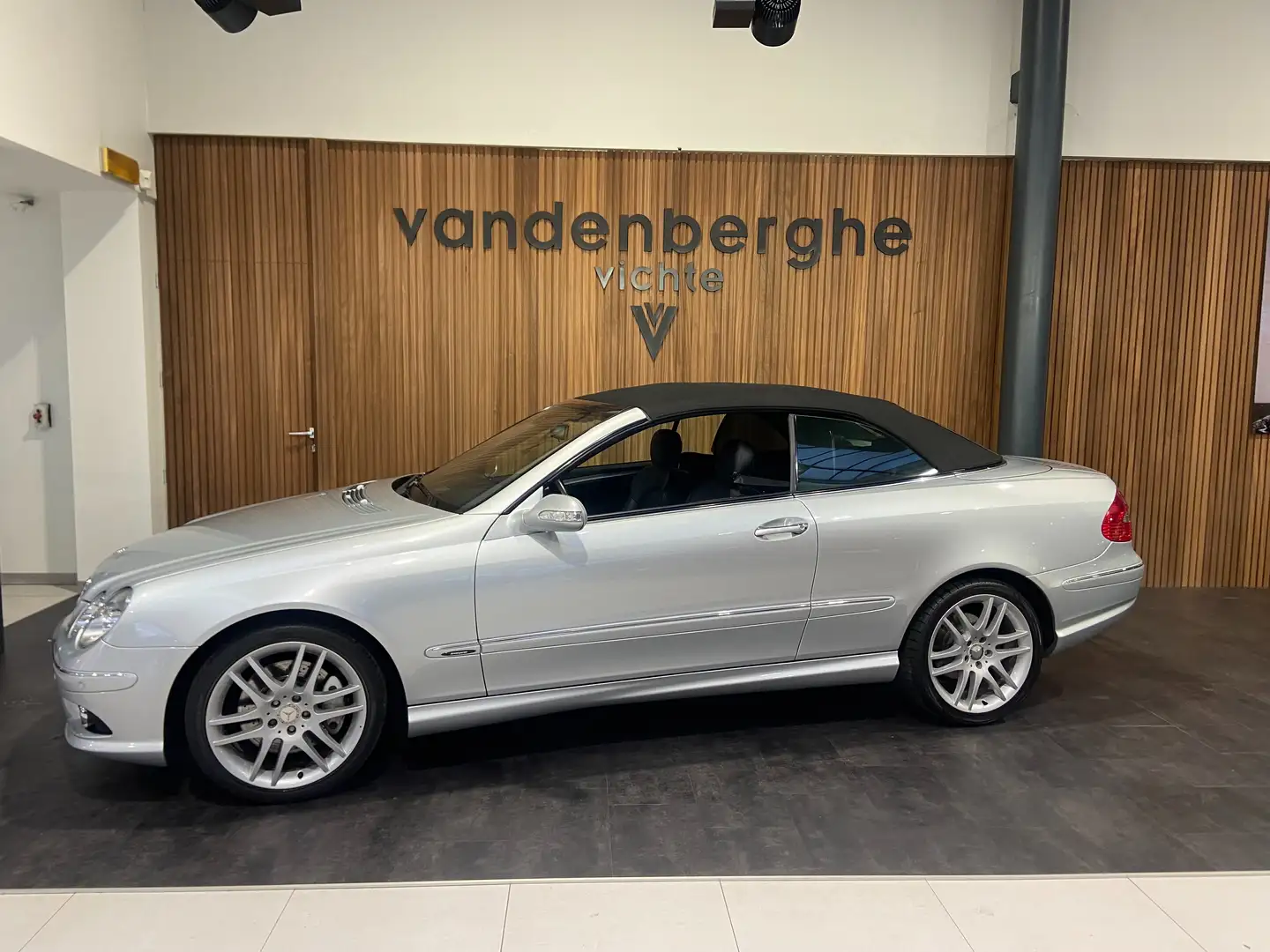 Mercedes-Benz CLK 200 Kompressor Avantgarde AMG PACK FINAL EDITION Argent - 1