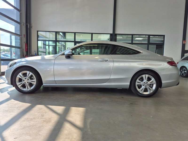 Mercedes-Benz C 180 COUPE AVANTGARDE NAVI LED AMBIENTE SHZ CAM — photo 8