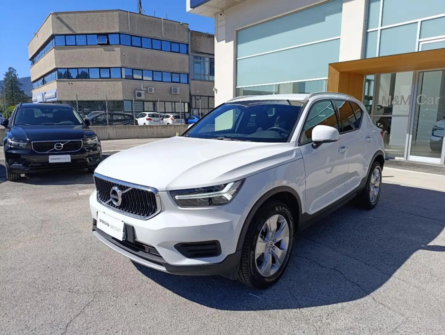 Volvo XC40 T3 Momentum Blanc - 1