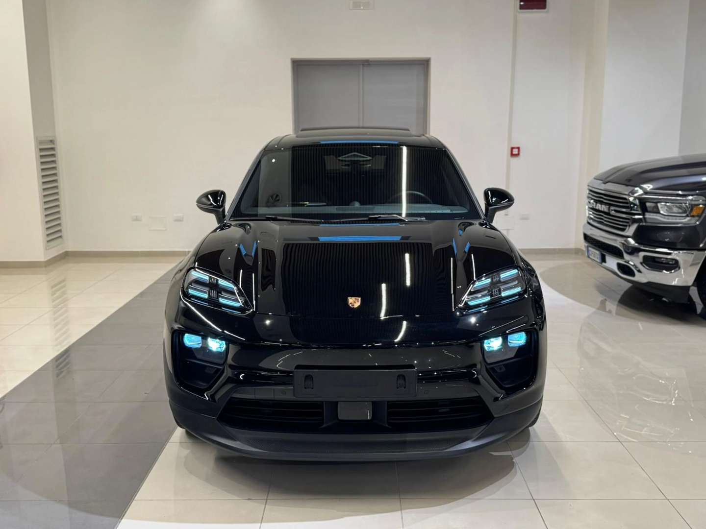 Porsche Macan Electrique 4 -  - Joinsteer - #1