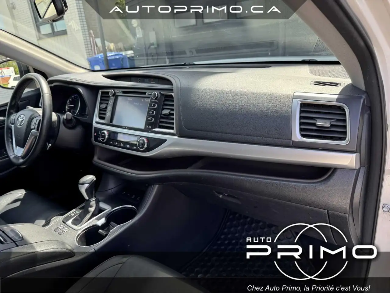 Toyota Highlander снимка Toyota Highlander