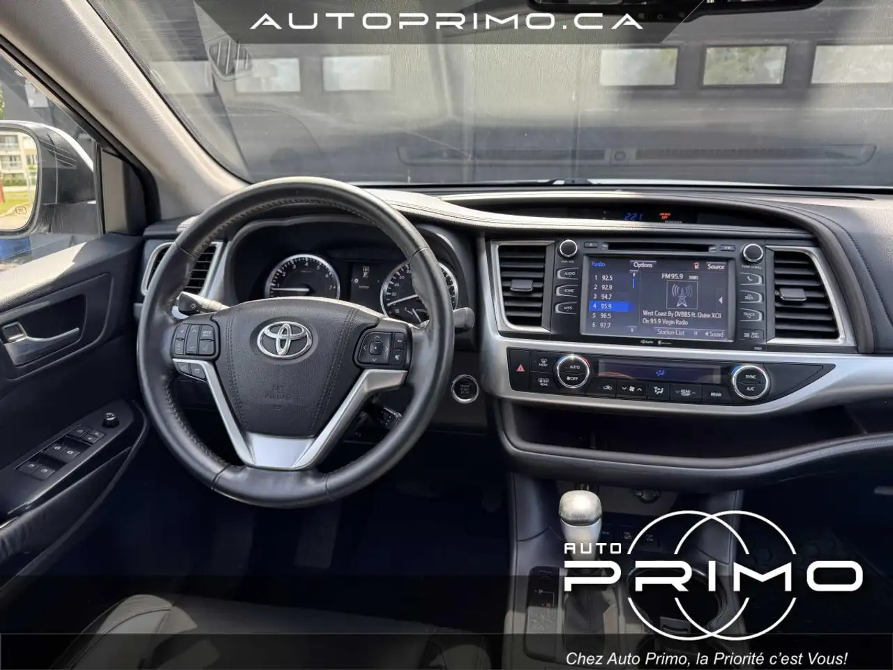 Toyota Highlander снимка Toyota Highlander