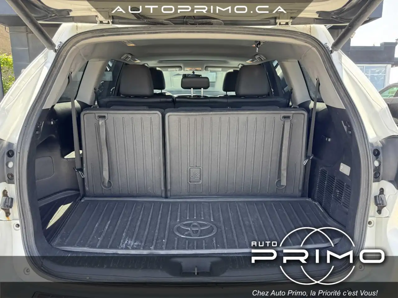 Toyota Highlander снимка Toyota Highlander