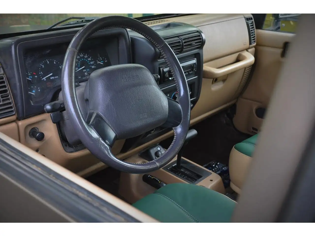 Jeep Wrangler TJ 4.0 BVA Sahara - 4X4 - 82700km - by INDIANCARS, foto 2