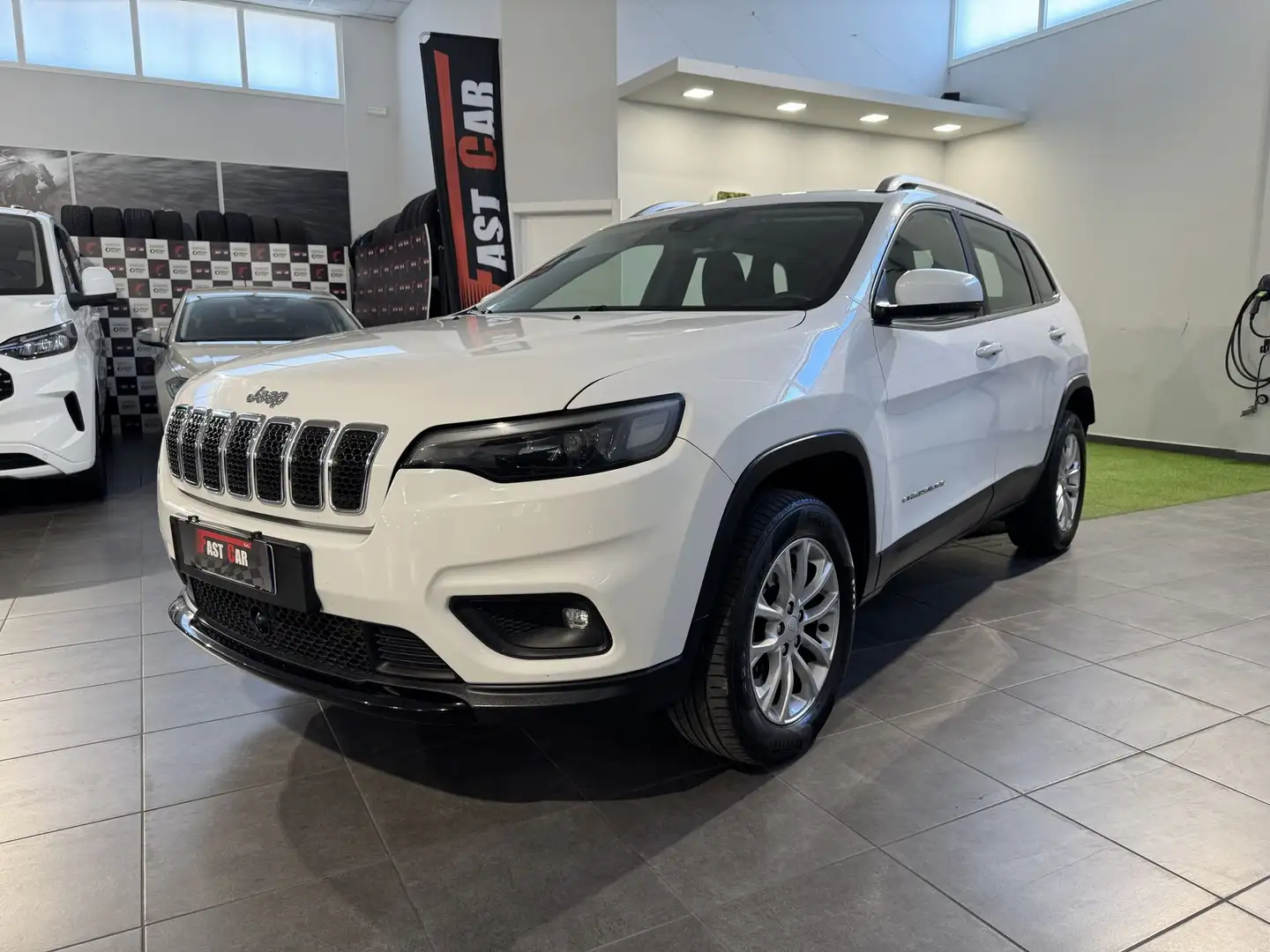 Jeep Cherokee Cherokee 2.2 Mjt Longitude Weiß - 1