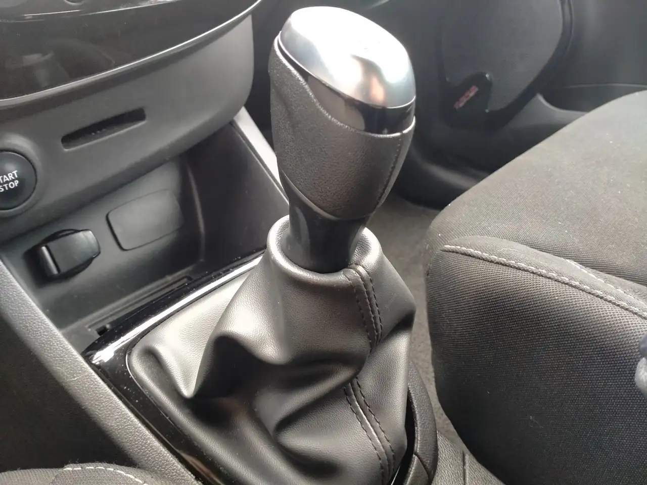 Renault Clio Grandtour — photo 28