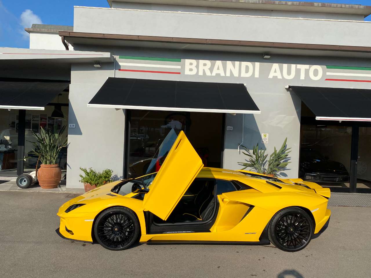 Lamborghini Aventador S 6.5 V12