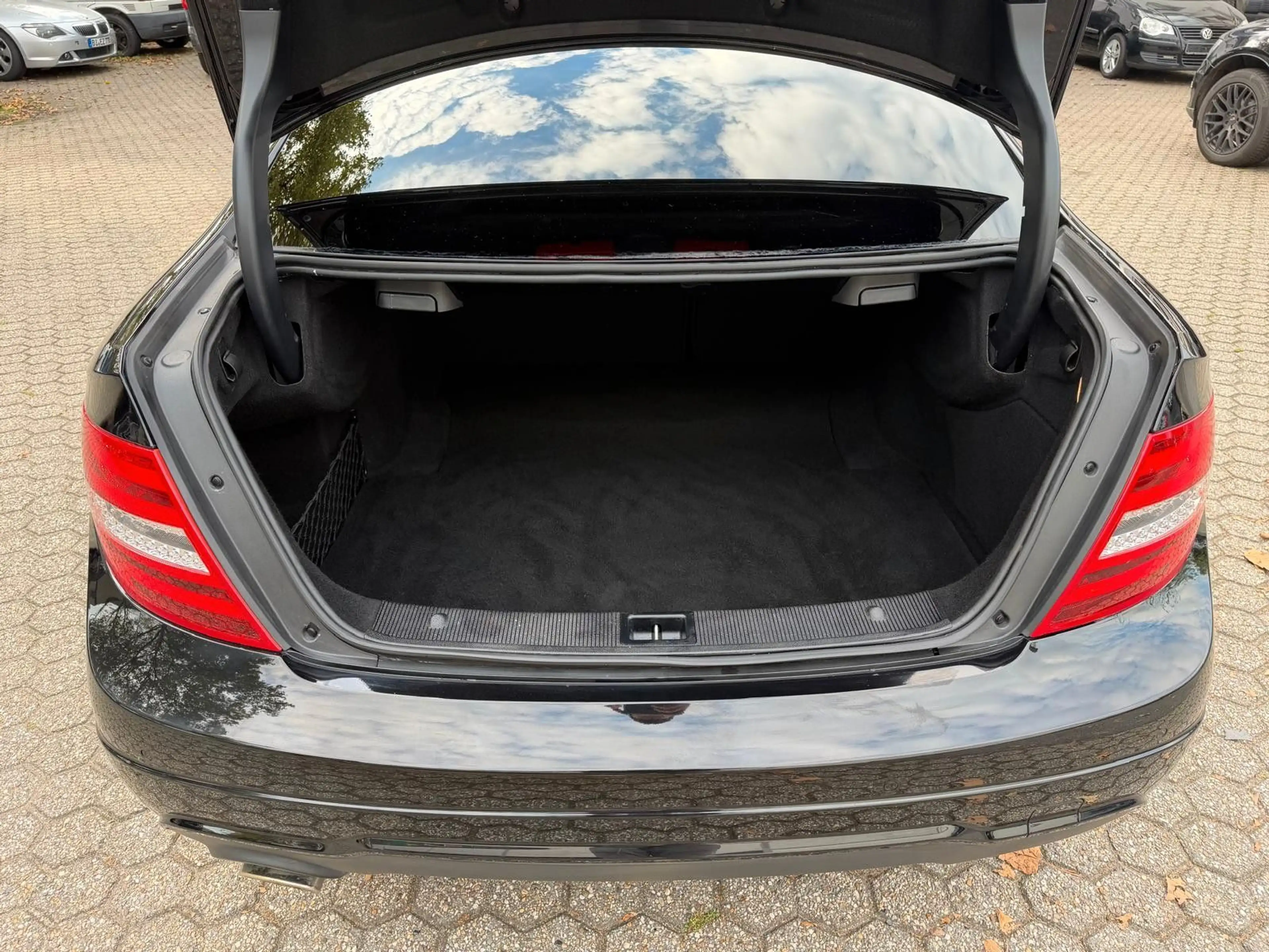 Mercedes-Benz C 180 CGI Coupe  AMG-Paket — photo 13
